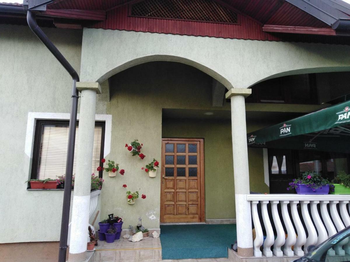 Sobe Majda Hotel Visoko Luaran gambar